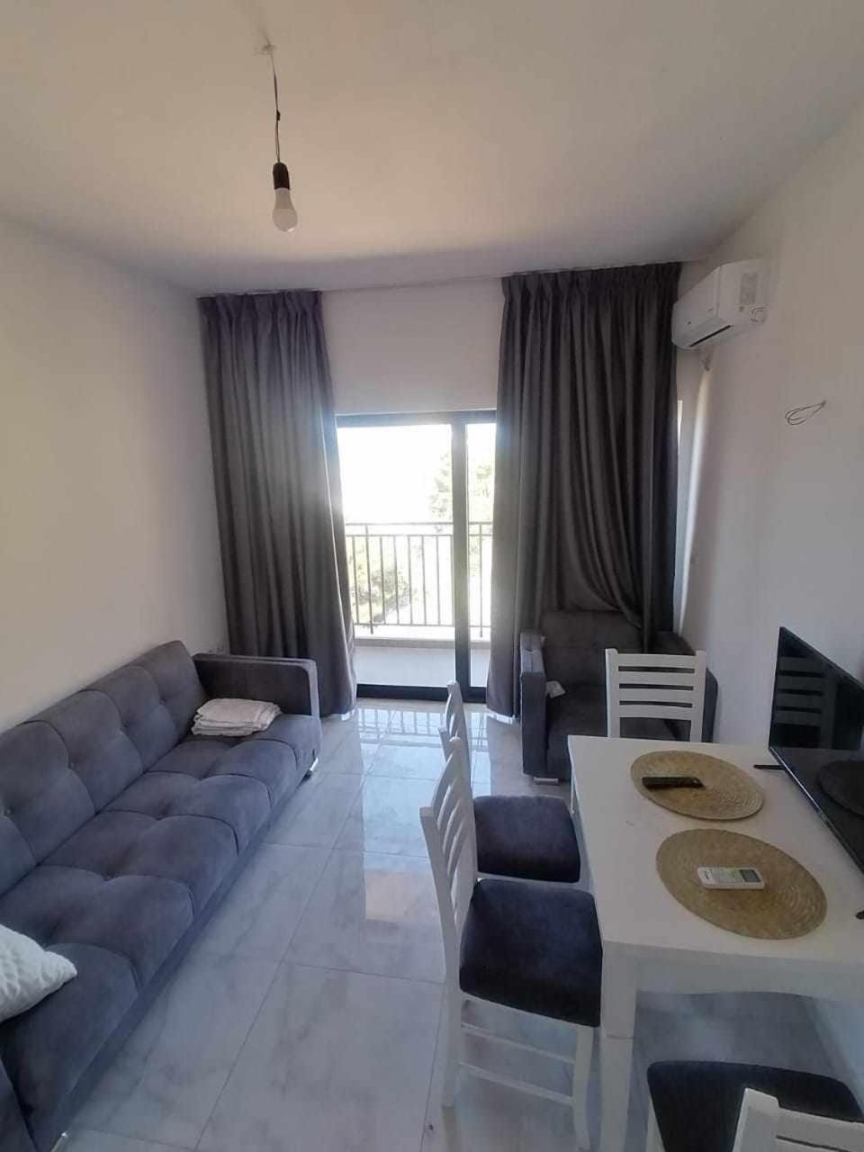 Davids Apartments Саранде Екстериор снимка
