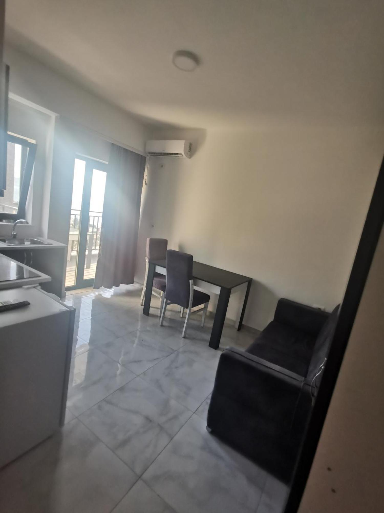 Davids Apartments Саранде Екстериор снимка